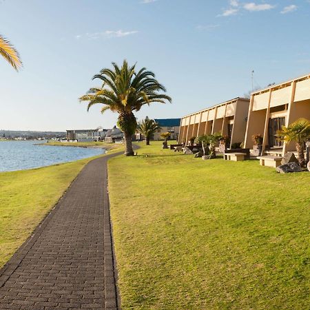 Oasis Beach Motel Taupo Eksteriør billede